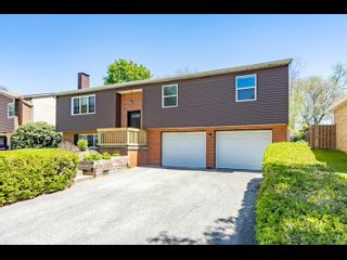 1004 MCALLISTER DR, NEW KENSINGTON, PA Home photo