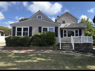 93 VERMONT AVE, WEST BABYLON, NY Home photo