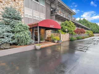 4460 SW Scholls Ferry Rd. #24, Portland, OR Home photo