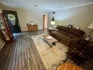 180 REGENT ST, LINCOLN, IL Home photo