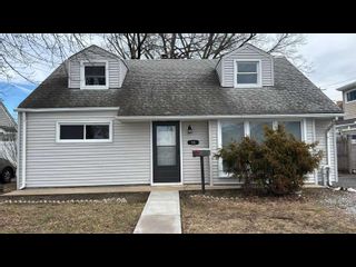 11 STATE ST, VALLEY STREAM, NY Home photo