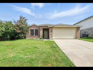1217 GOLDEN SAND DR, DENTON, TX Home photo