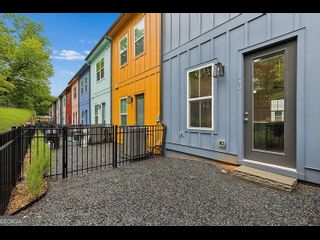 140 COLOR CIR, ATLANTA, GA Home photo