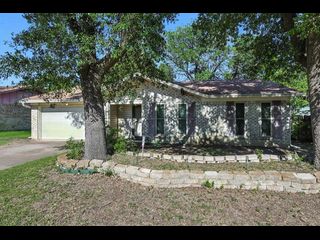 325 HASTINGS DR, CEDAR HILL, TX Home photo