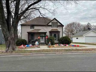 213 1ST ST SE, Hayfield, MN Home photo