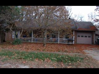 1020 HILLCREST DR, Radcliff, KY Home photo