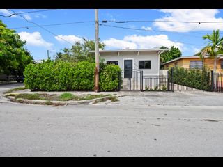 944 sw 10th ave, Miami, FL Home photo