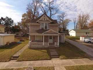 1114 SEYMOUR ST, Keokuk, IA Home photo