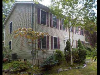 109 JEFFERSON DR, Hawley, PA Home photo