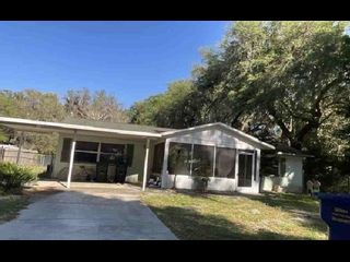 2247 CR 452, Lake Panasoffkee, FL Home photo