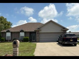 4518 BARLEYRIDGE DR, Smithton, IL Home photo