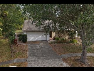 4101 WINDTREE DR, Tampa, FL Home photo