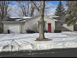 310 N ASH ST, Belle Plaine, MN Home photo
