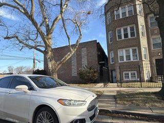 7915 S SAGINAW AVE F, Chicago, IL Home photo