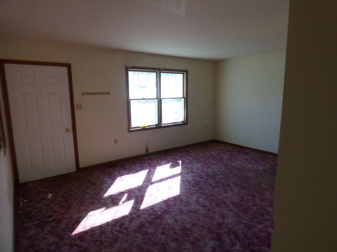 Image indicates image in position 1