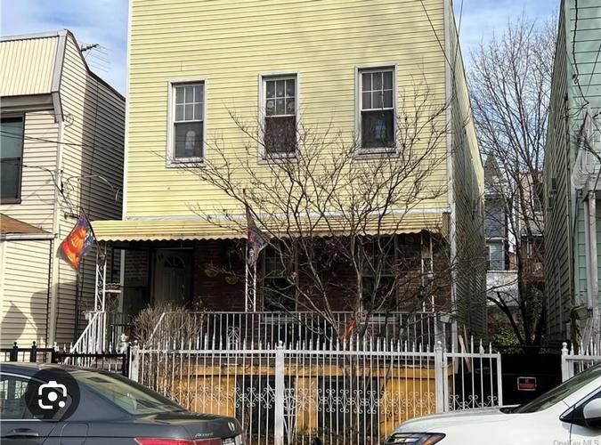 Large image of the property