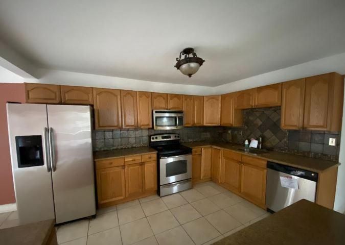 Image indicates image in position 2