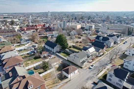 Image indicates image in position 2