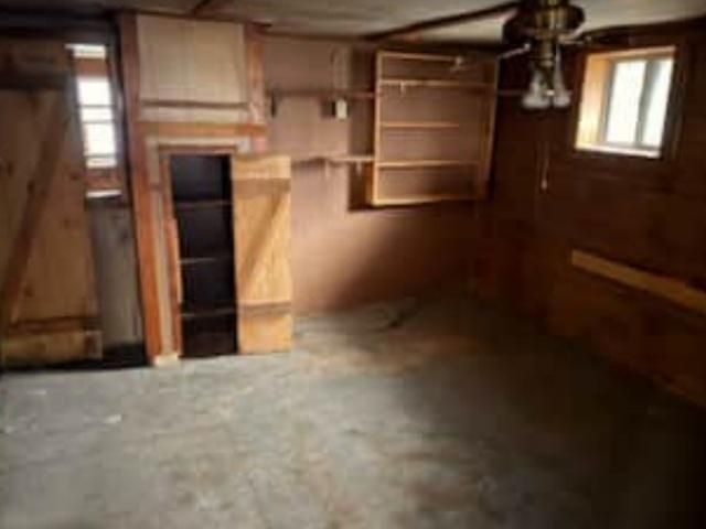 Image indicates image in position 2